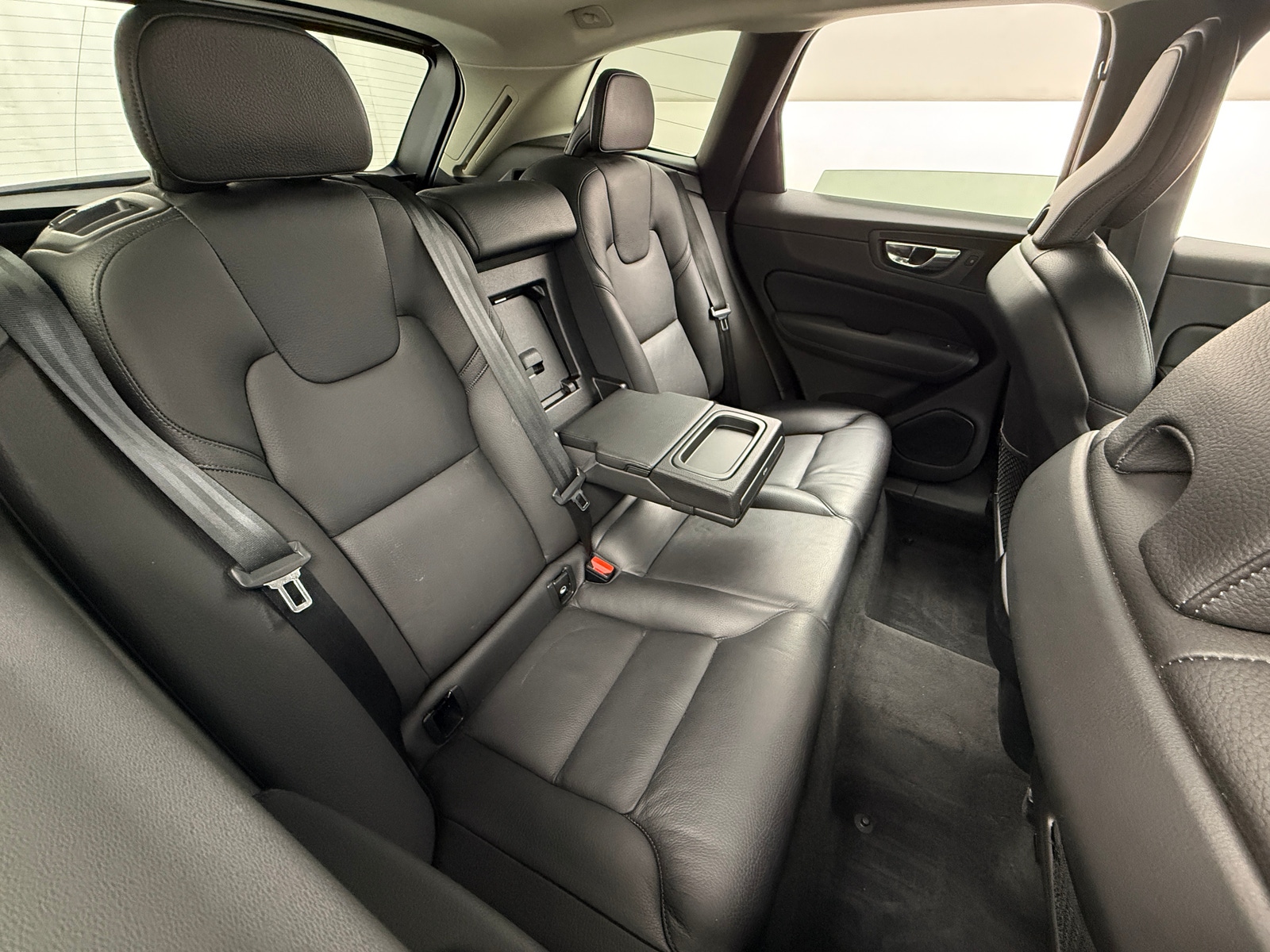 Thumbnail: 2020 Volvo XC60 - 5