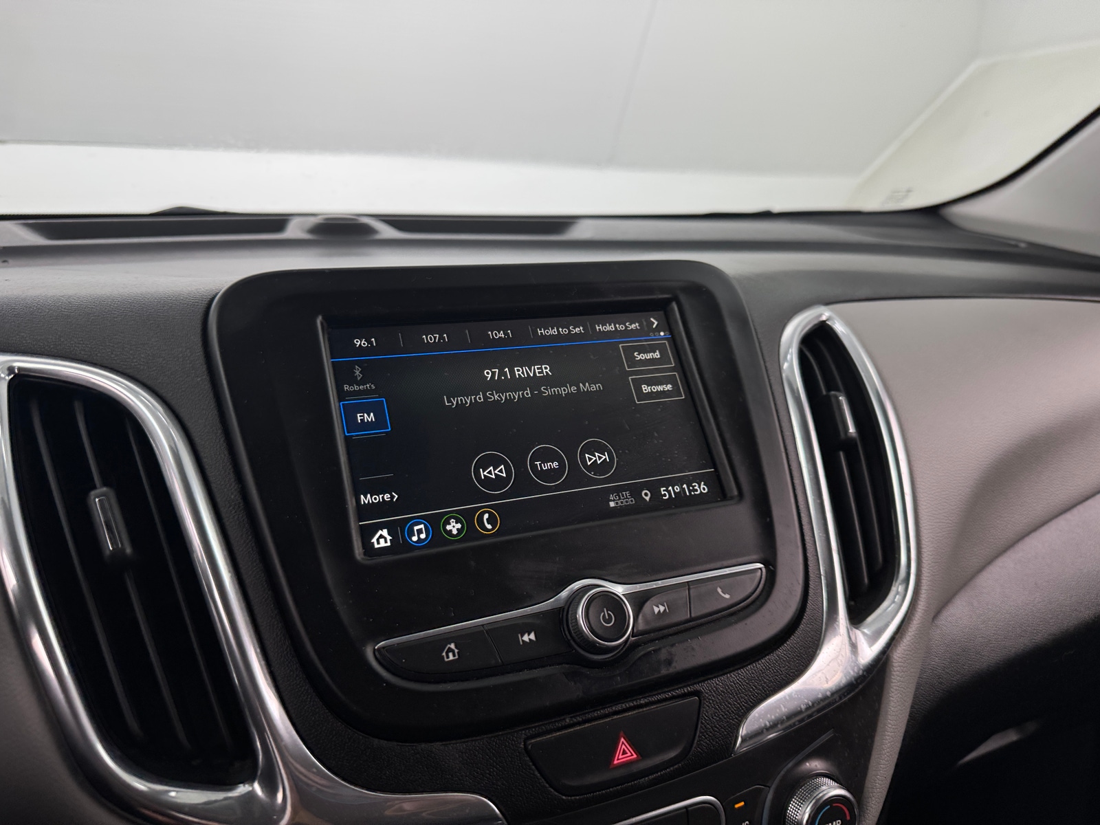 Thumbnail: 2019 Chevrolet Equinox - 4