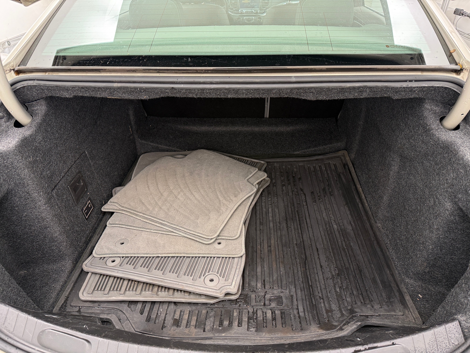 Thumbnail: 2015 Chevrolet Impala - 7