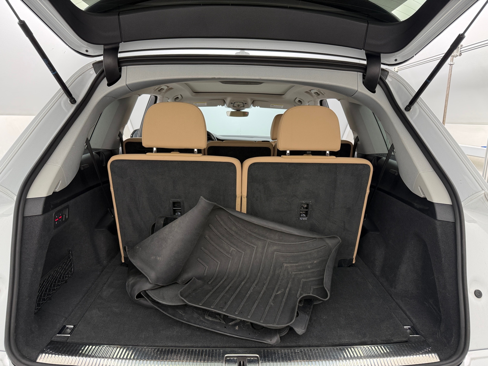 Thumbnail: 2021 Audi Q7 - 6