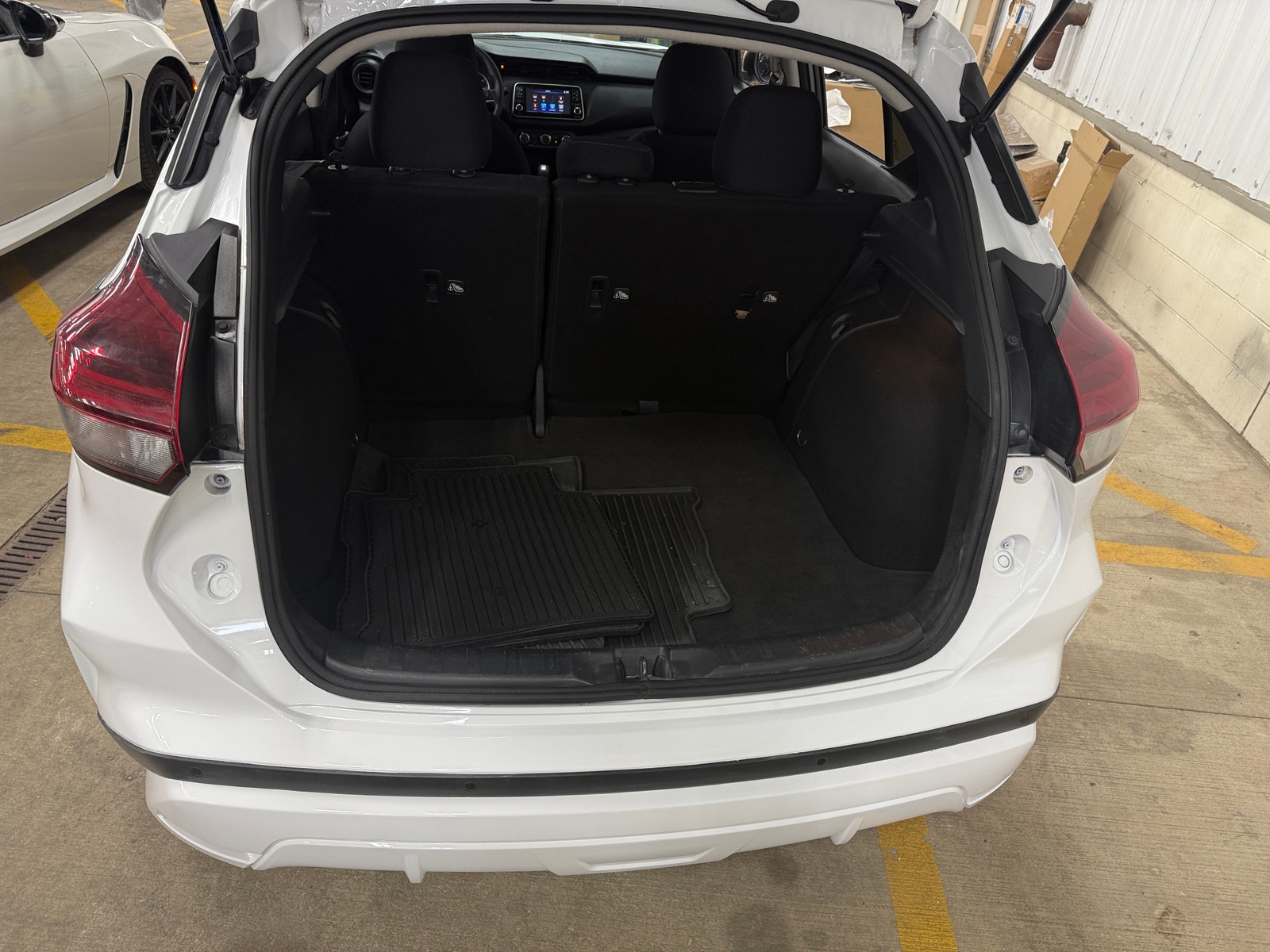 Thumbnail: 2021 Nissan Kicks - 7