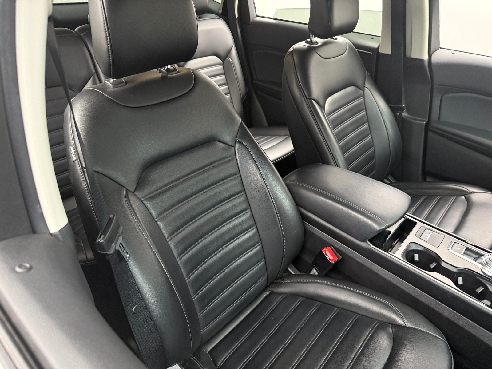 Thumbnail: 2019 Ford Edge - 2