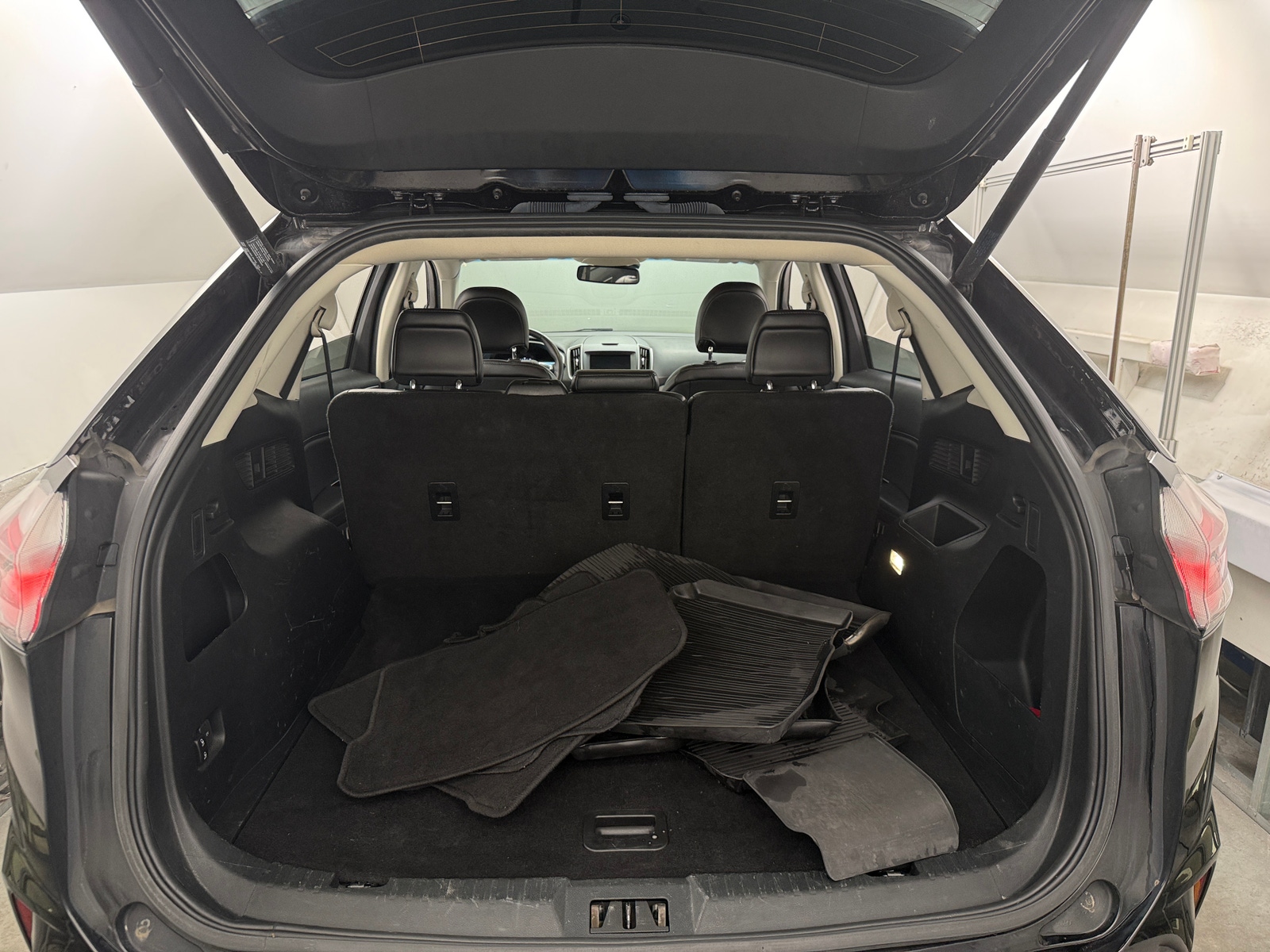 Thumbnail: 2019 Ford Edge - 7