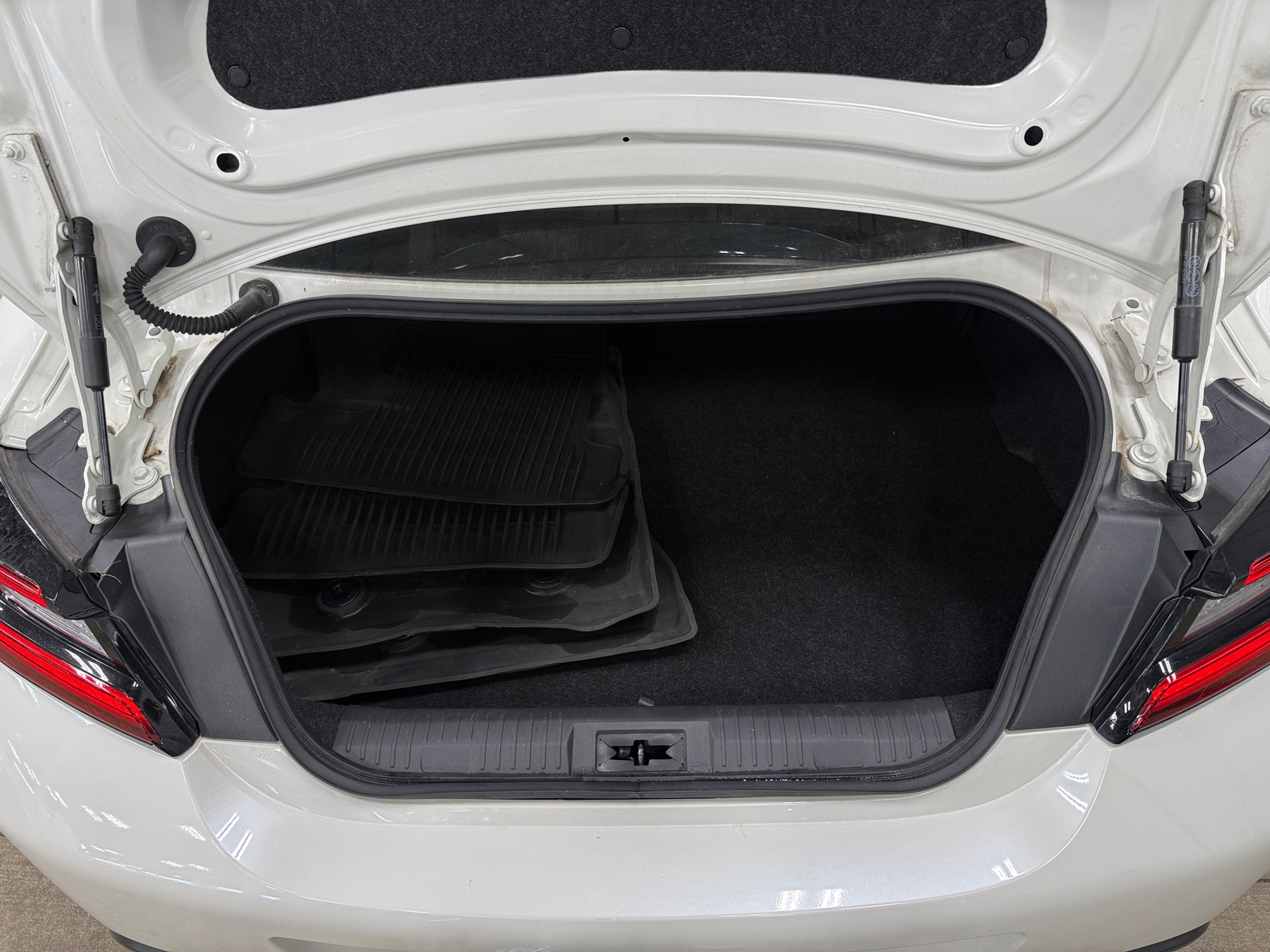 Thumbnail: 2023 Toyota GR86 - 4