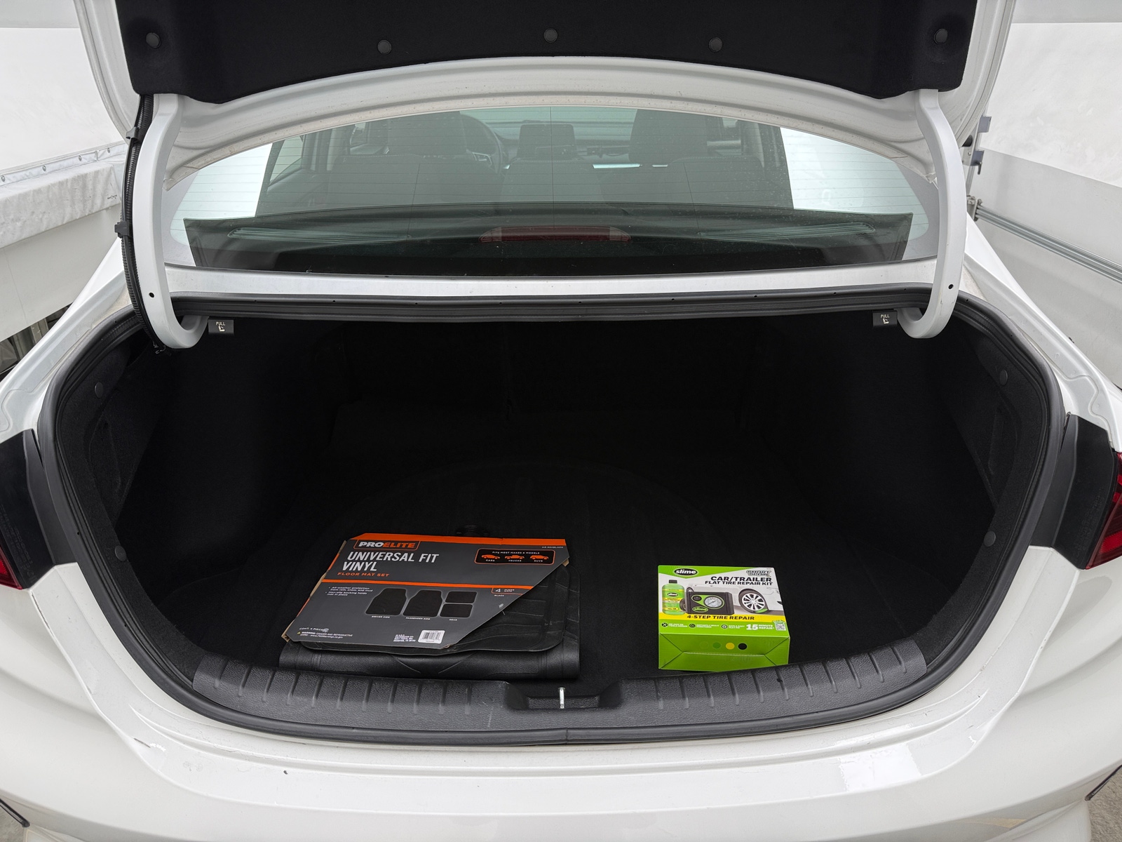 Thumbnail: 2024 Kia Forte - 7