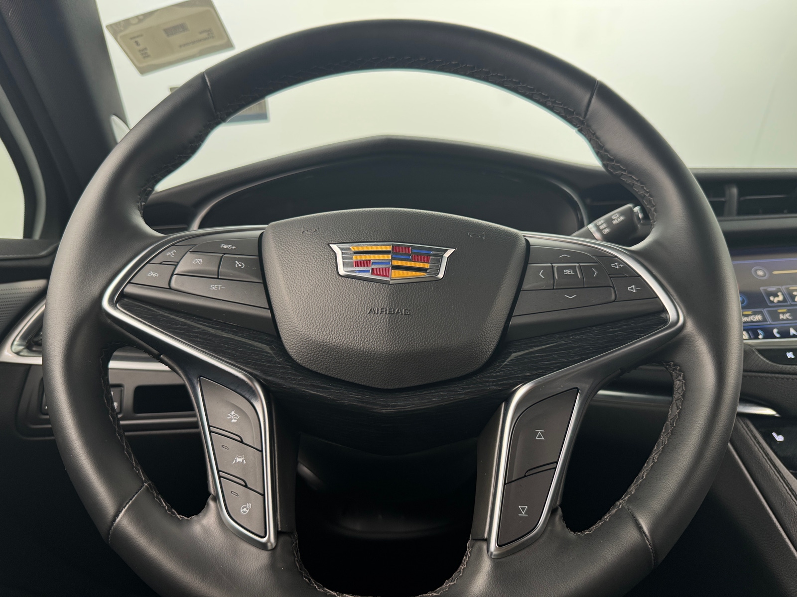 Thumbnail: 2025 Cadillac XT5 - 4