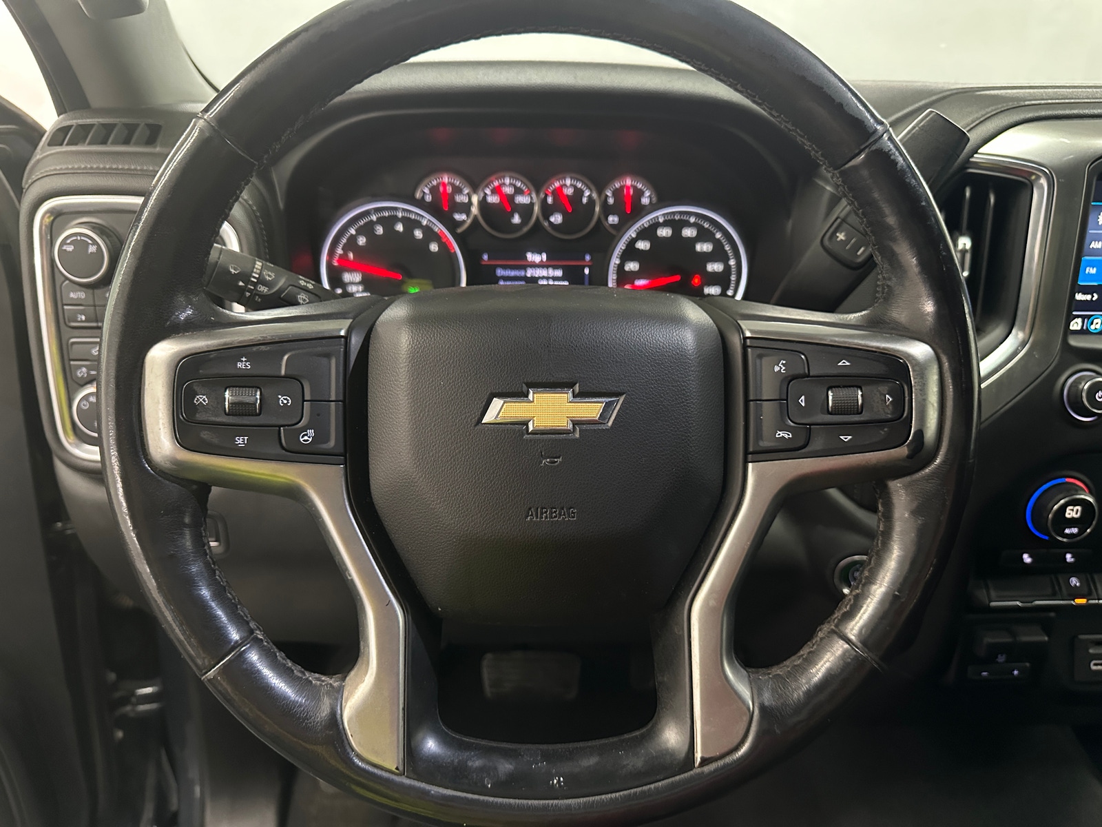 Thumbnail: 2019 Chevrolet Silverado 1500 - 5