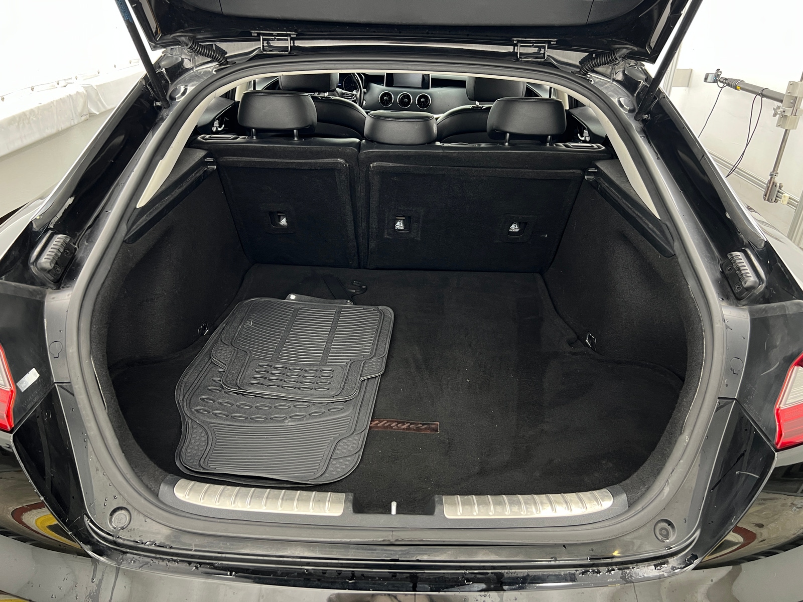 Thumbnail: 2019 Kia Stinger - 6