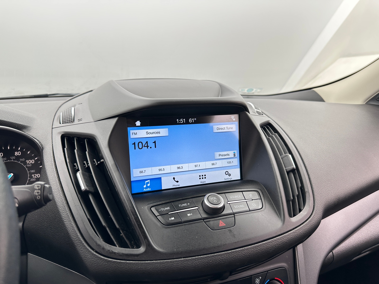 Thumbnail: 2019 Ford Escape - 3