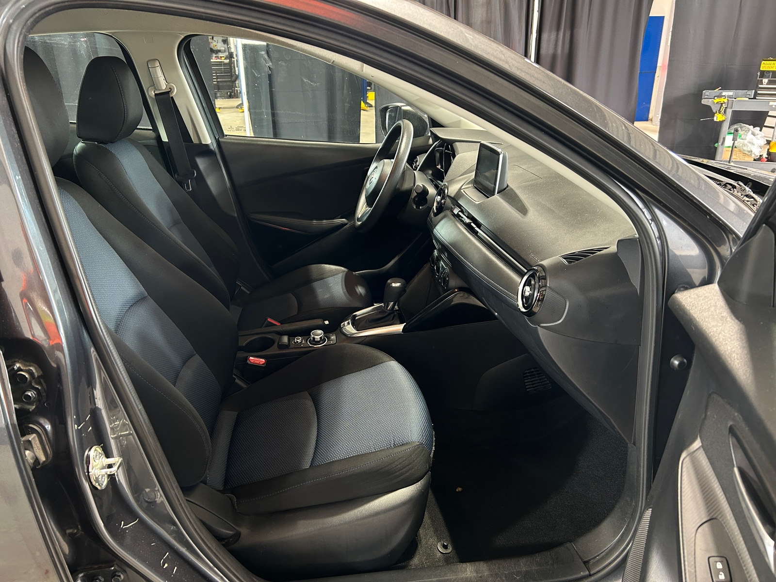 Thumbnail: 2017 Toyota Yaris iA - 2