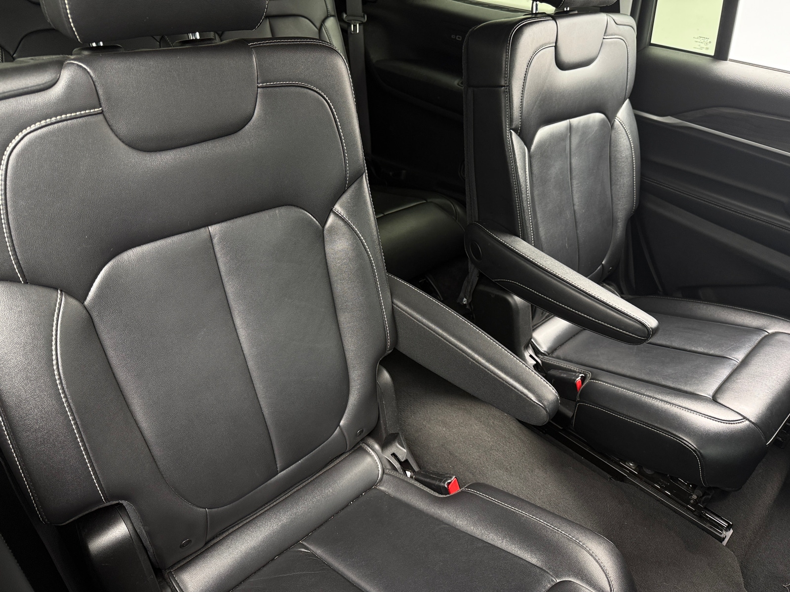 Thumbnail: 2022 Jeep Grand Cherokee L - 5