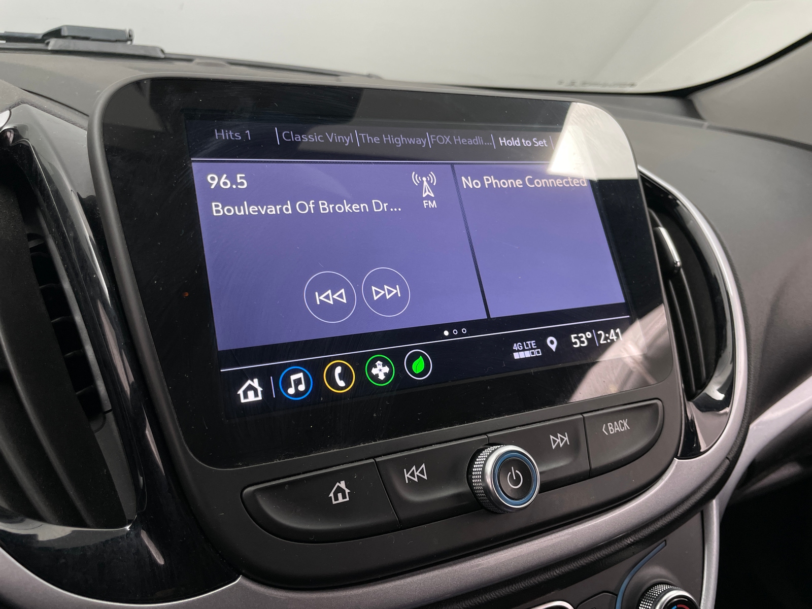 Thumbnail: 2019 Chevrolet Volt - 4