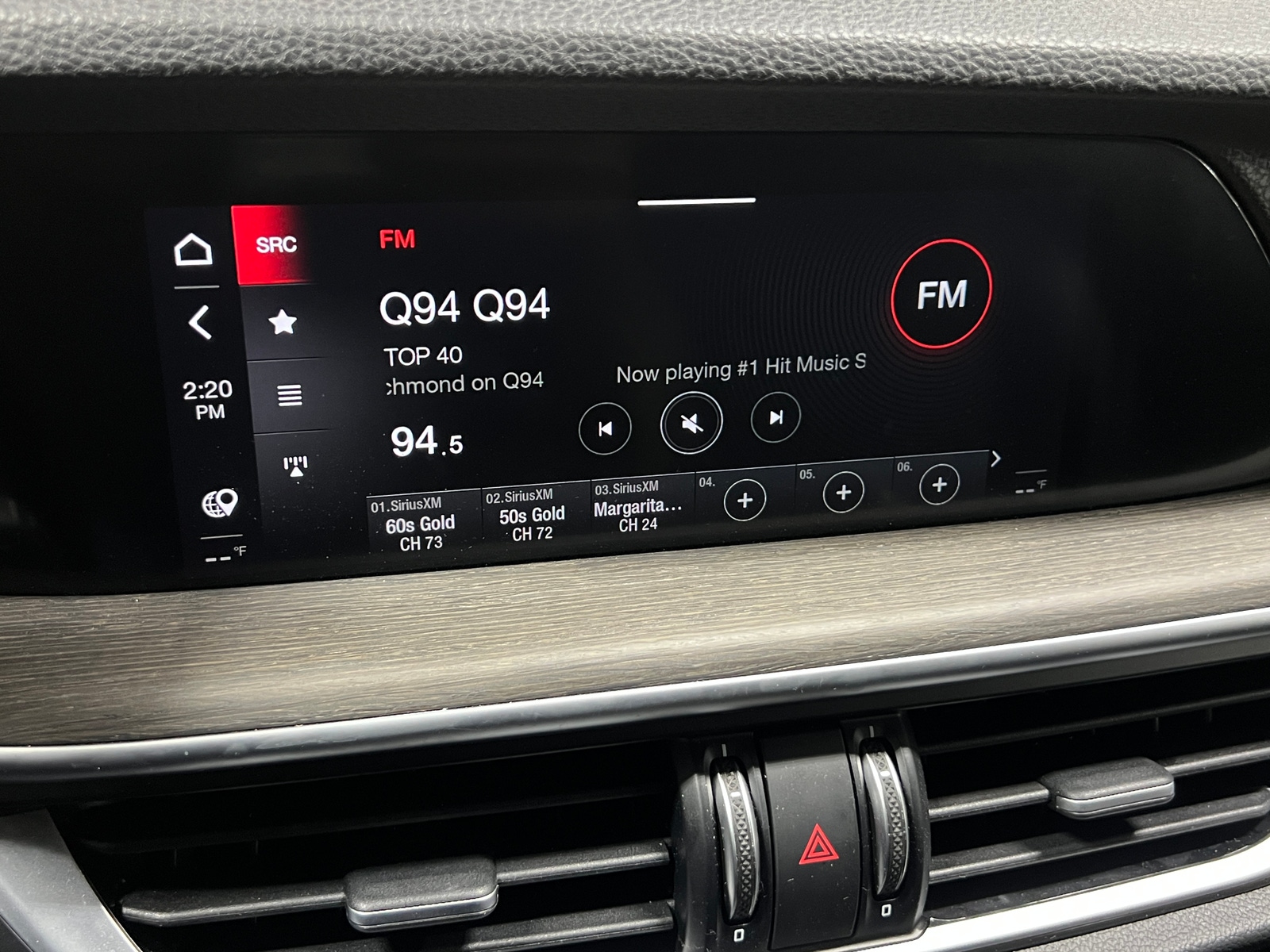 Thumbnail: 2023 Alfa Romeo Stelvio - 3