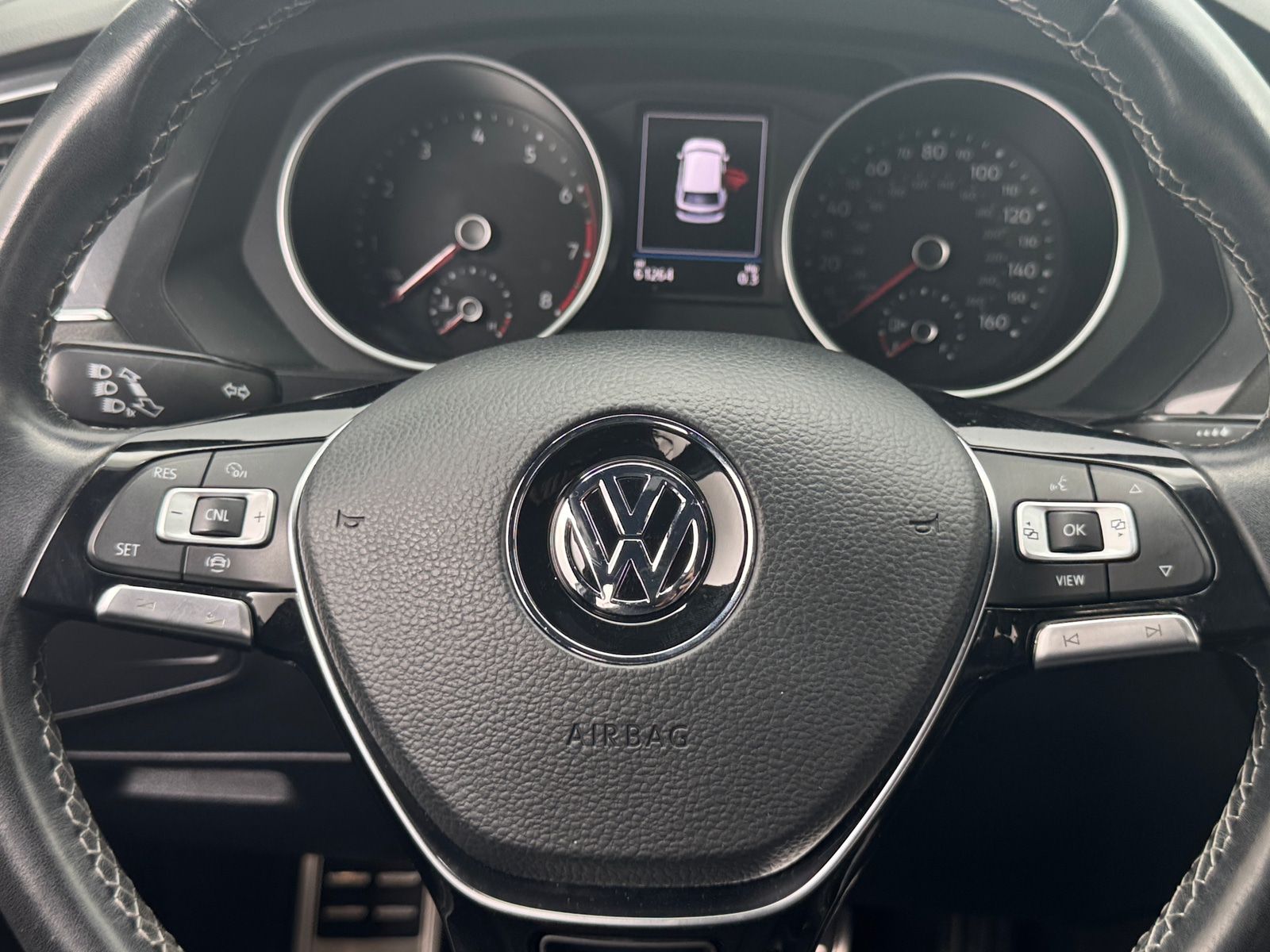 Thumbnail: 2020 Volkswagen Tiguan - 4