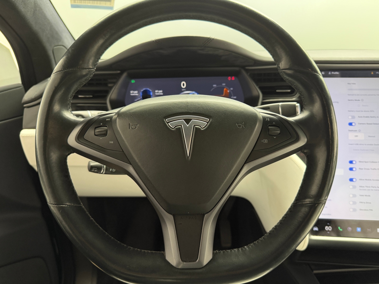 Thumbnail: 2020 Tesla Model X - 4