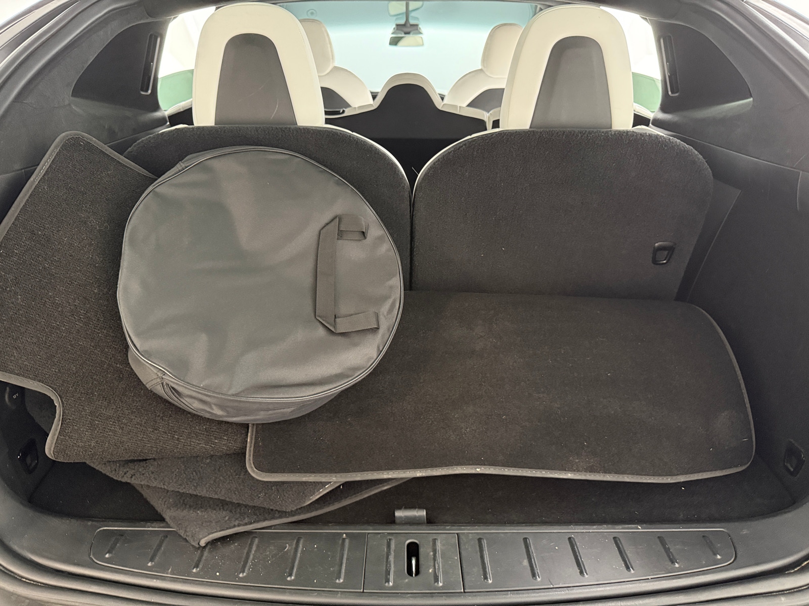 Thumbnail: 2020 Tesla Model X - 6