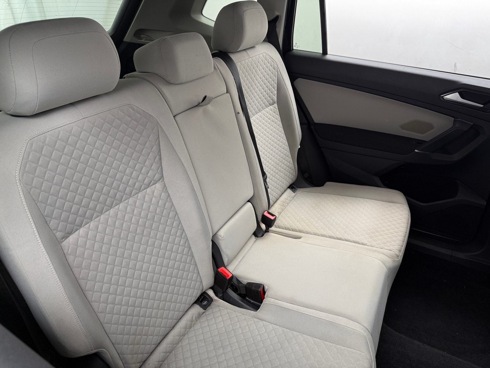 Thumbnail: 2018 Volkswagen Tiguan - 6