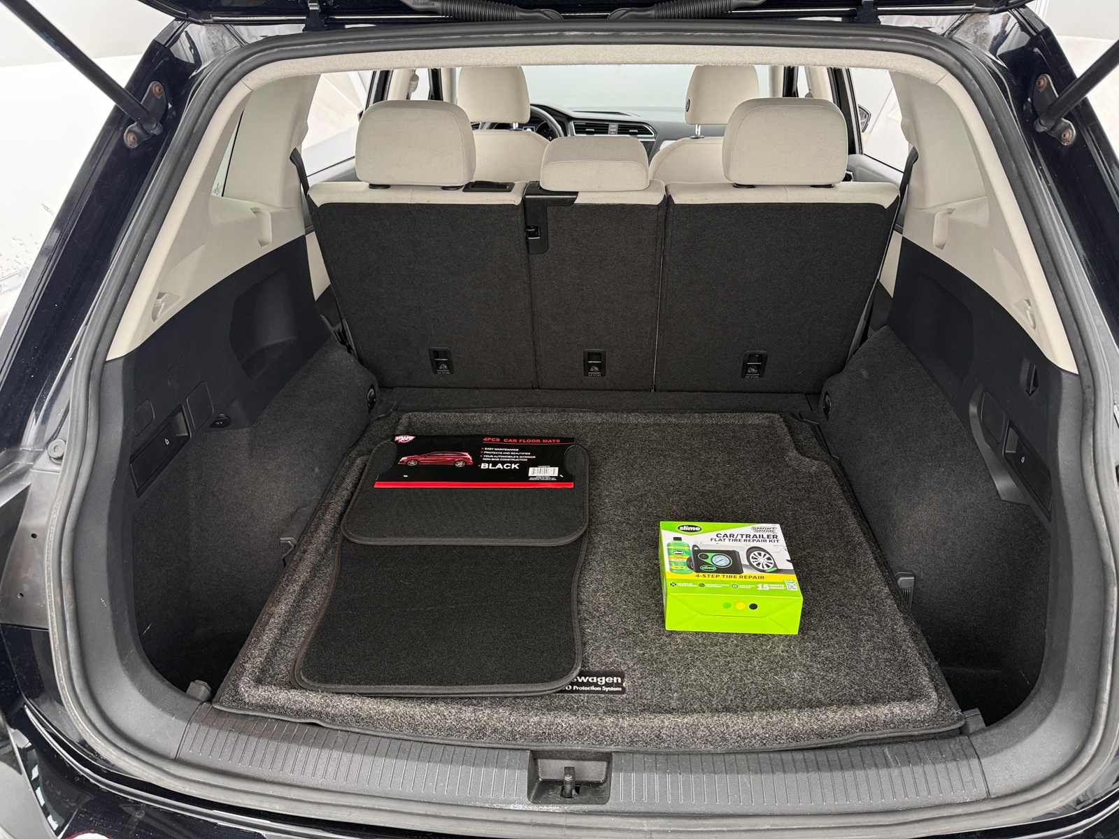 Thumbnail: 2018 Volkswagen Tiguan - 7