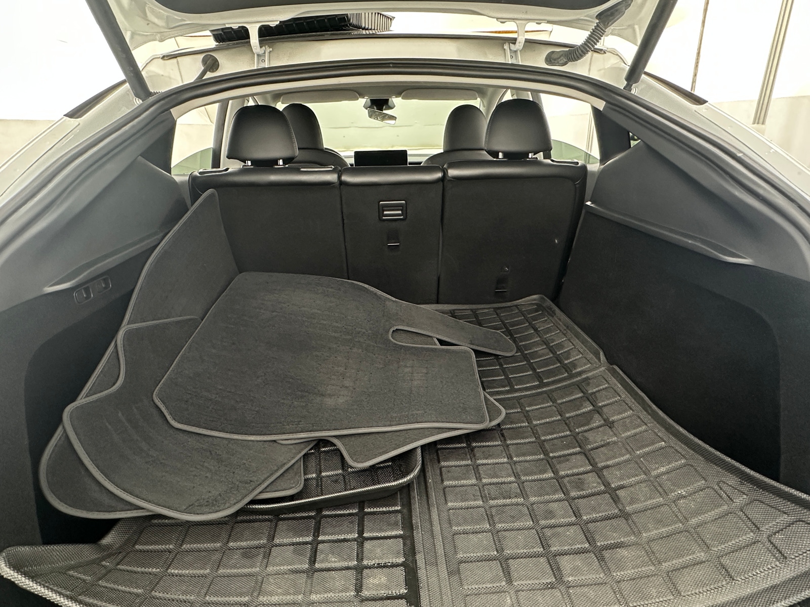 Thumbnail: 2023 Tesla Model Y - 6