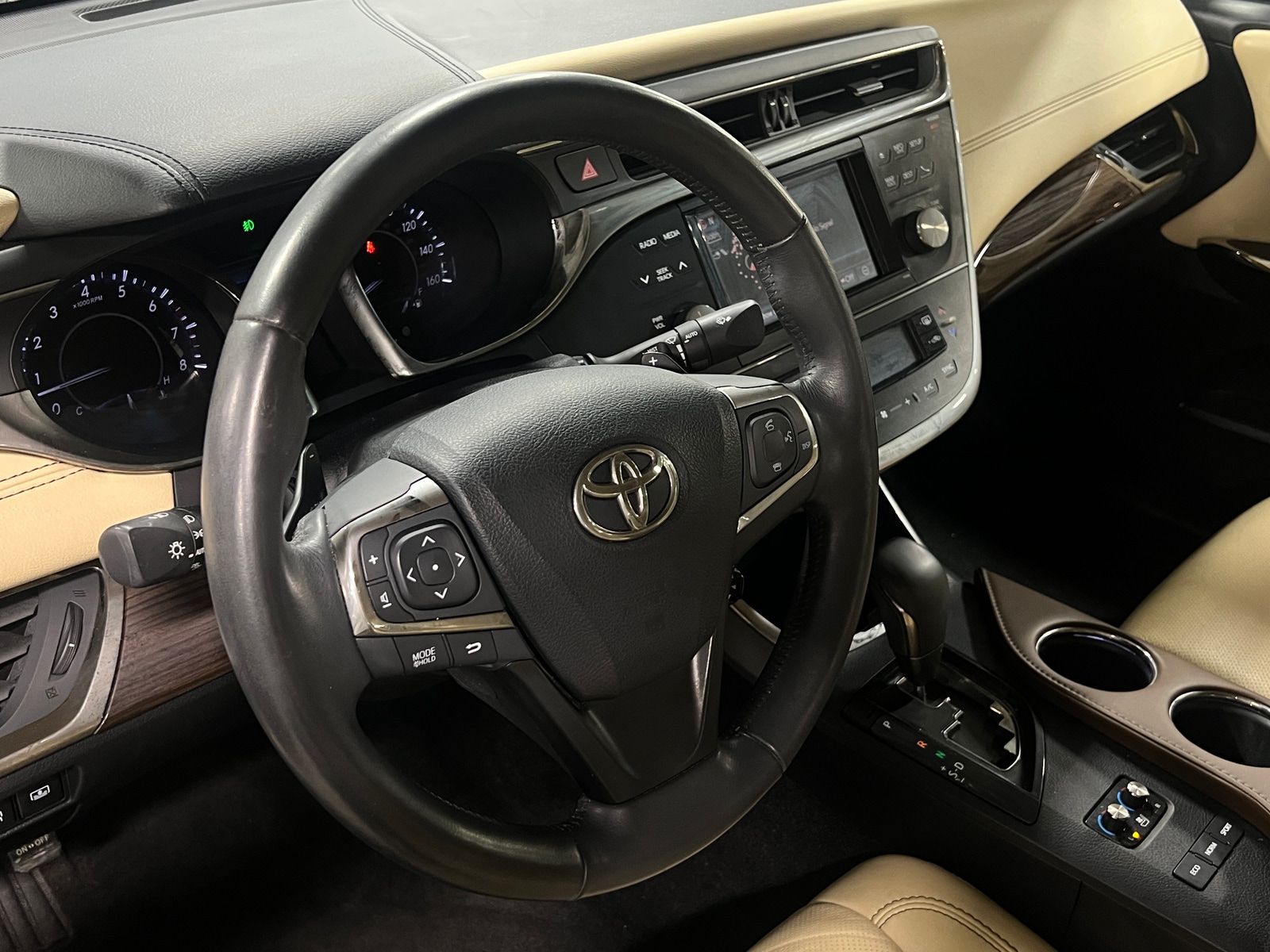 Thumbnail: 2013 Toyota Avalon - 4