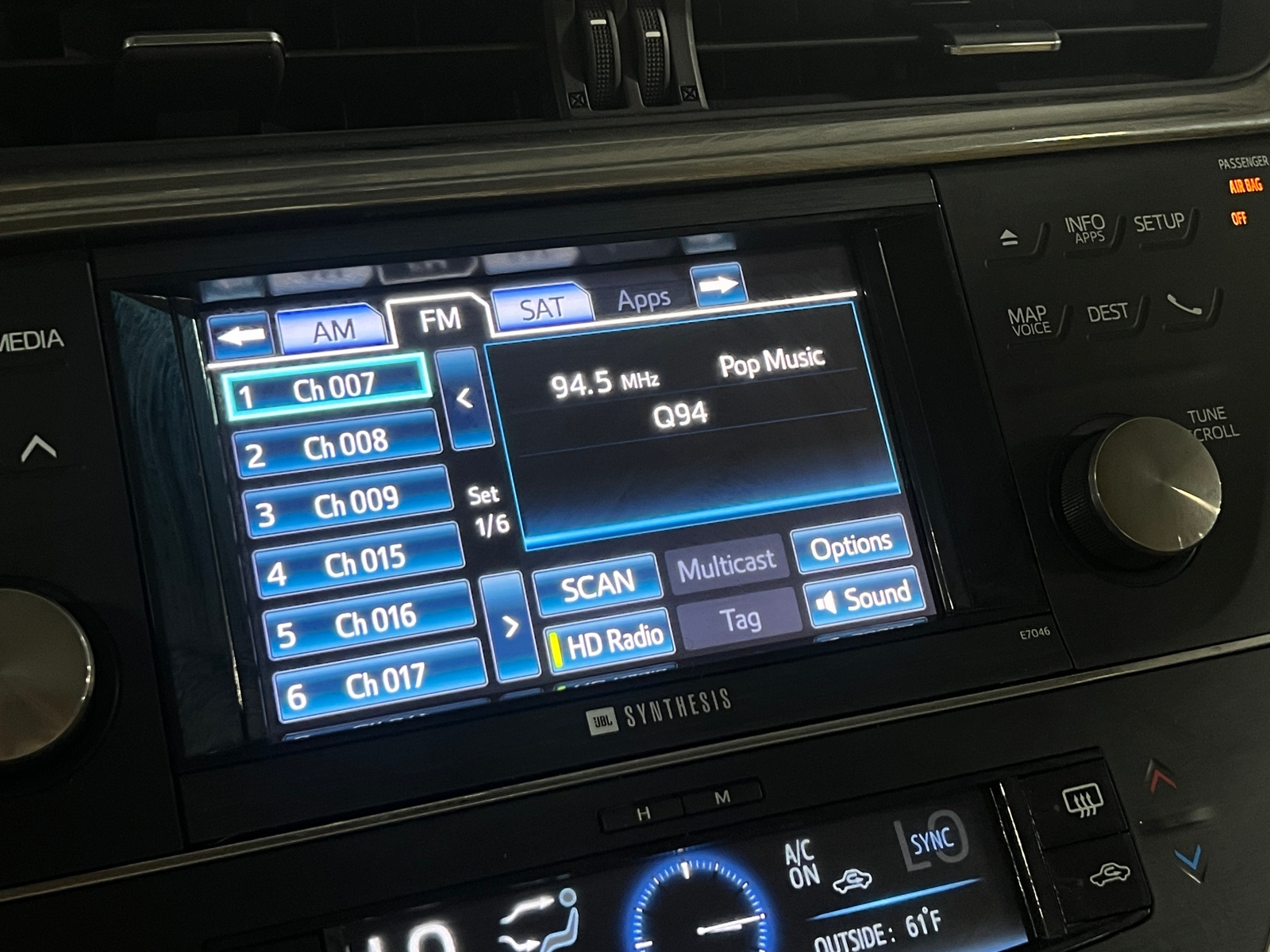 Thumbnail: 2013 Toyota Avalon - 3