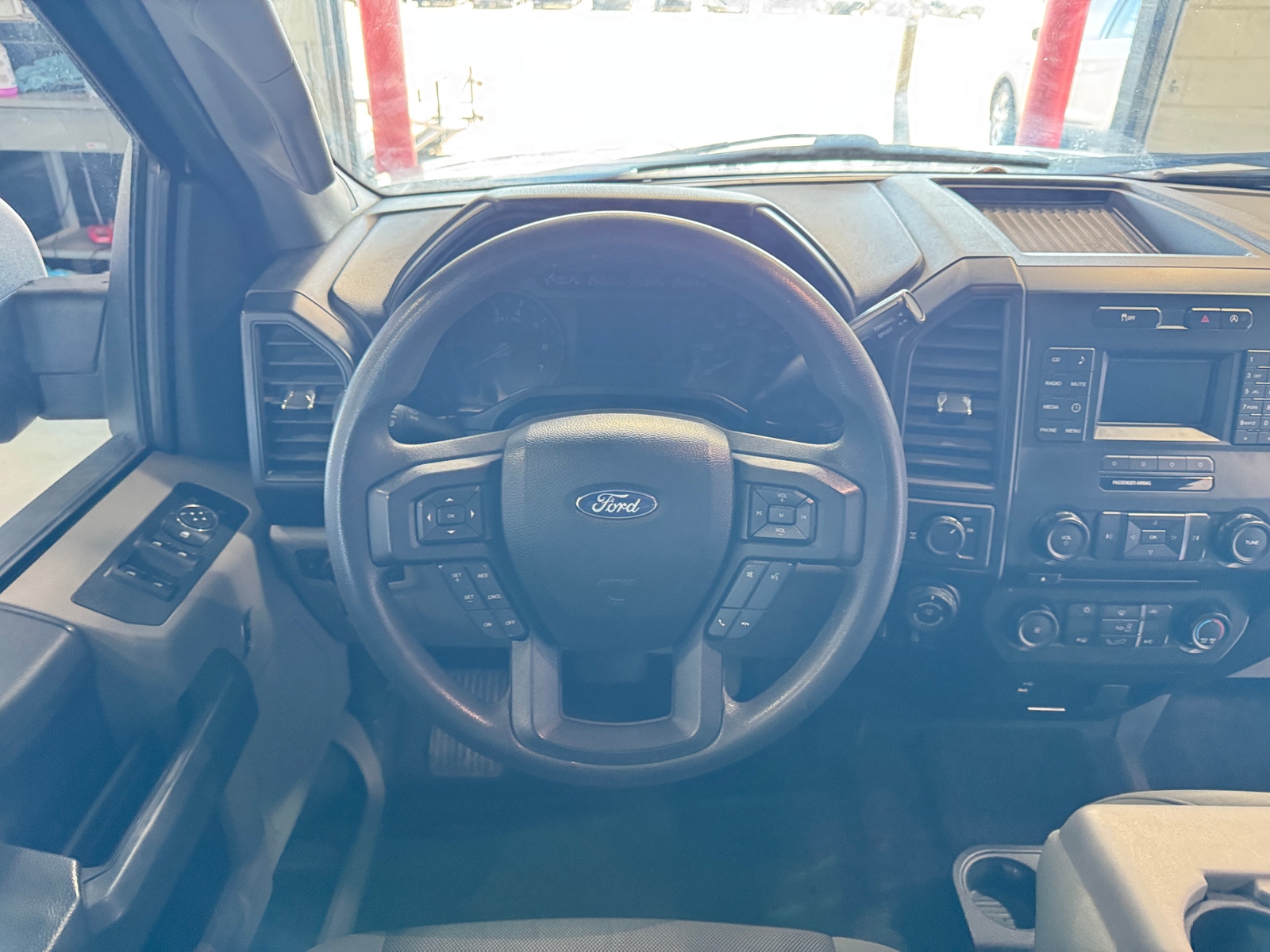 Thumbnail: 2017 Ford Econoline - 5