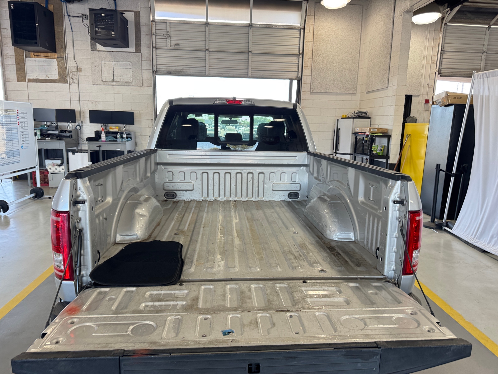 Thumbnail: 2017 Ford Econoline - 7