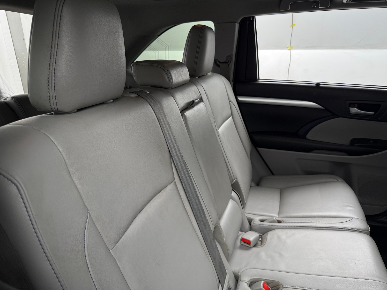 Thumbnail: 2016 Toyota Highlander - 5