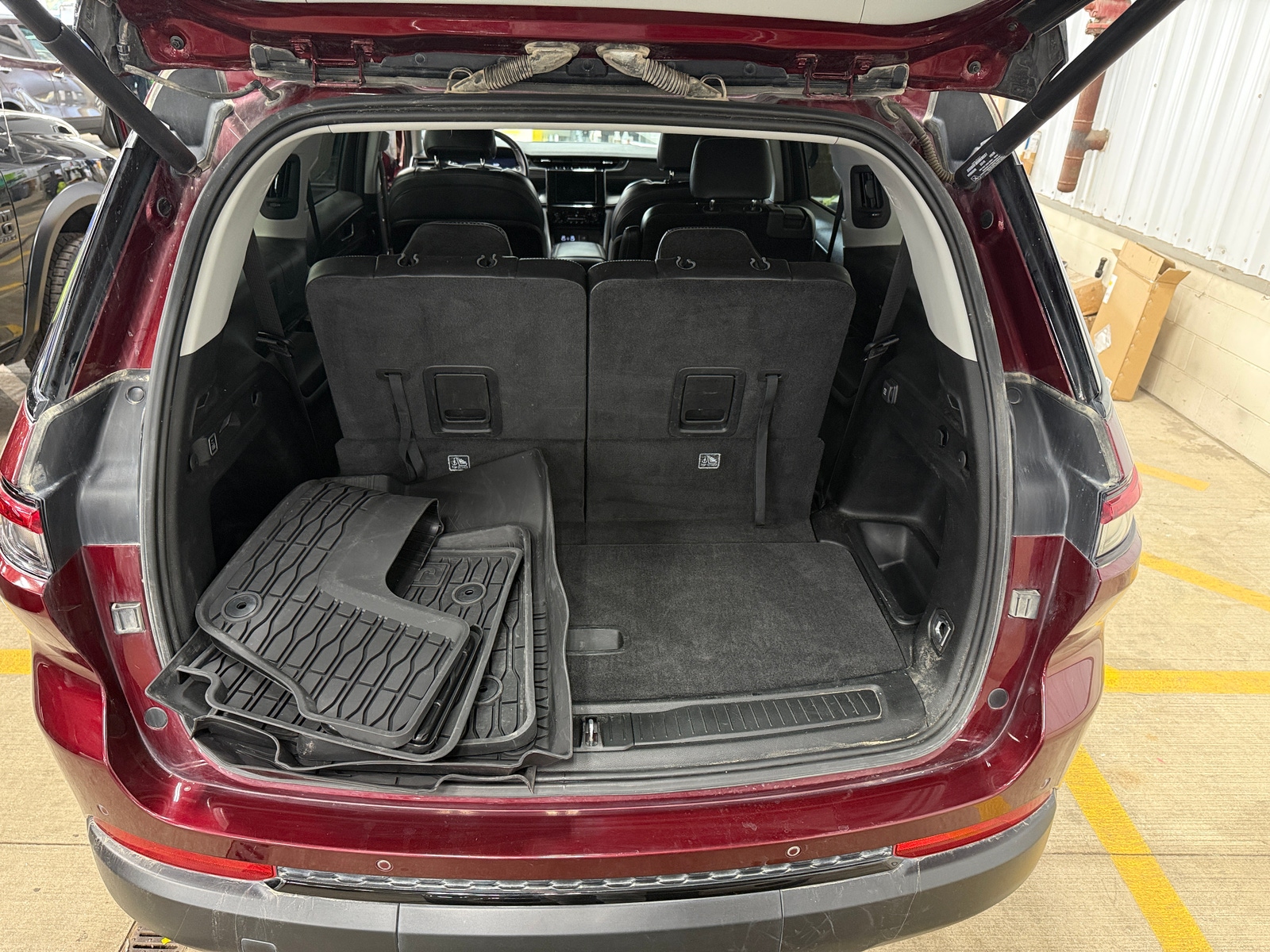 Thumbnail: 2022 Jeep Grand Cherokee L - 7