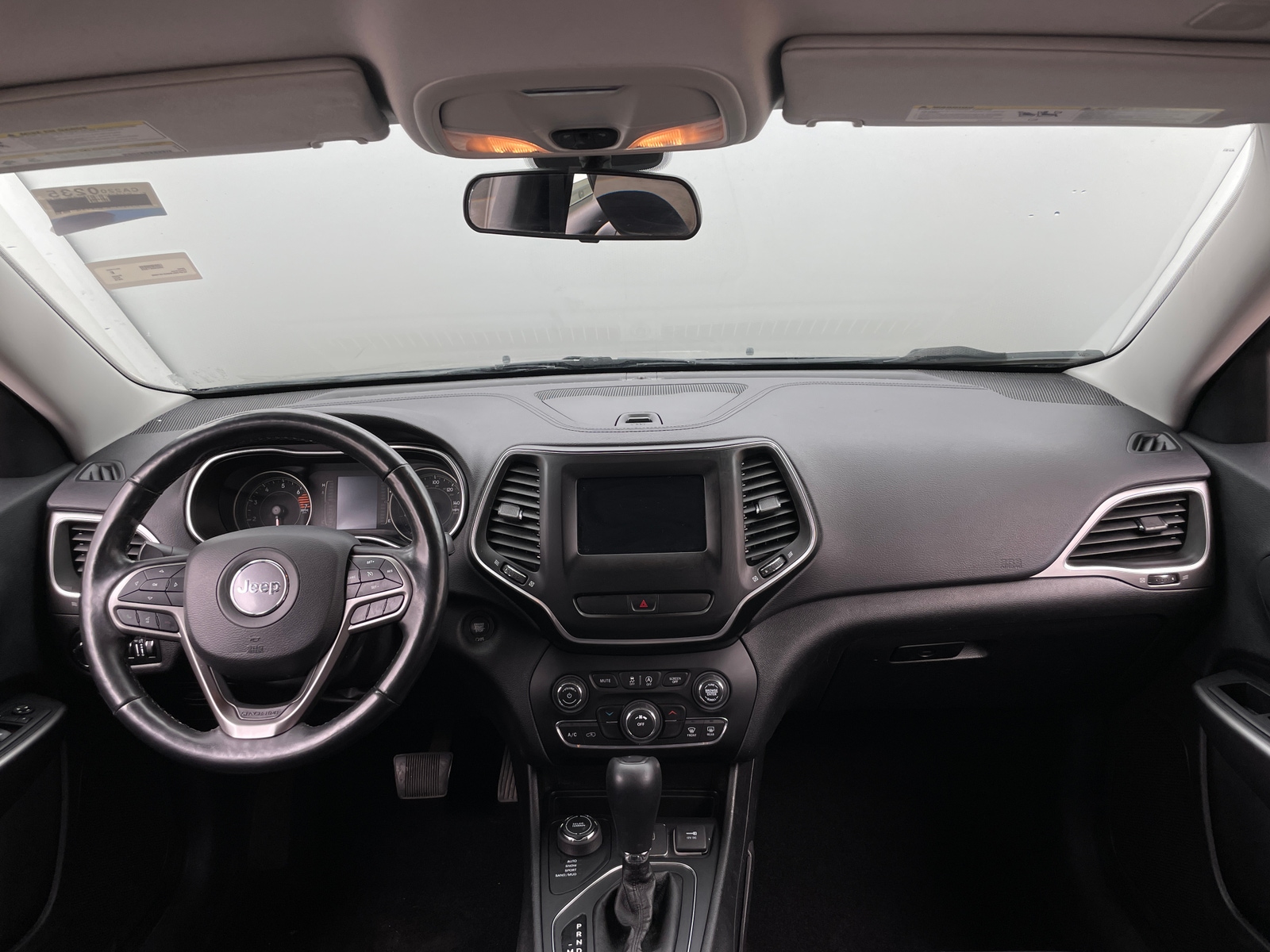 Thumbnail: 2019 Jeep Cherokee - 3