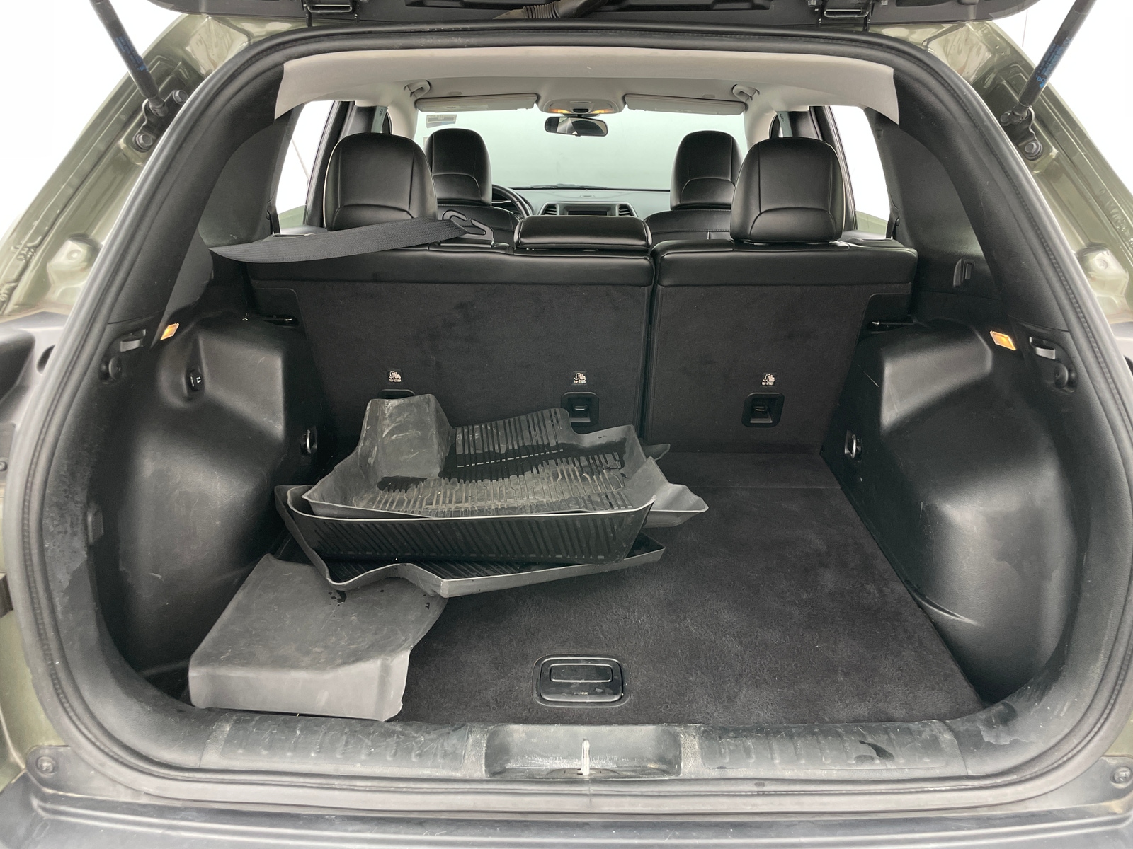 Thumbnail: 2019 Jeep Cherokee - 7