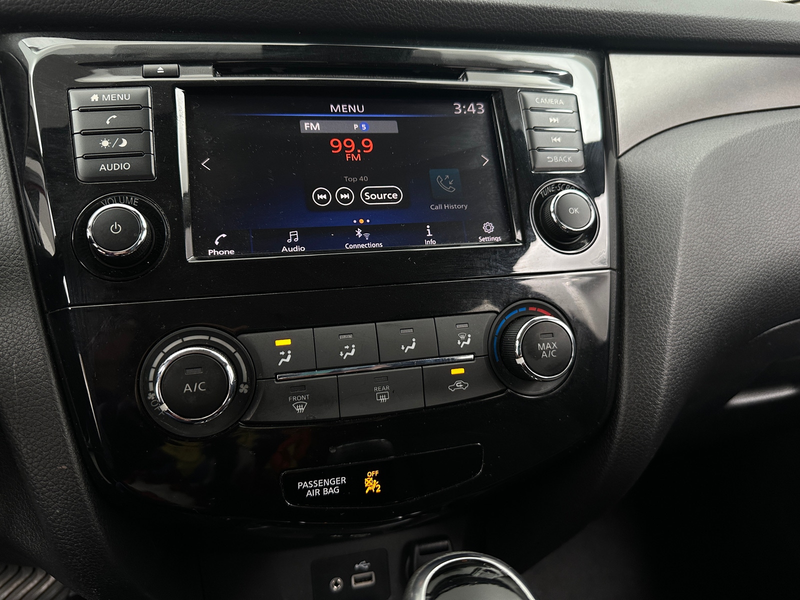 Thumbnail: 2020 Nissan Rogue Sport - 4