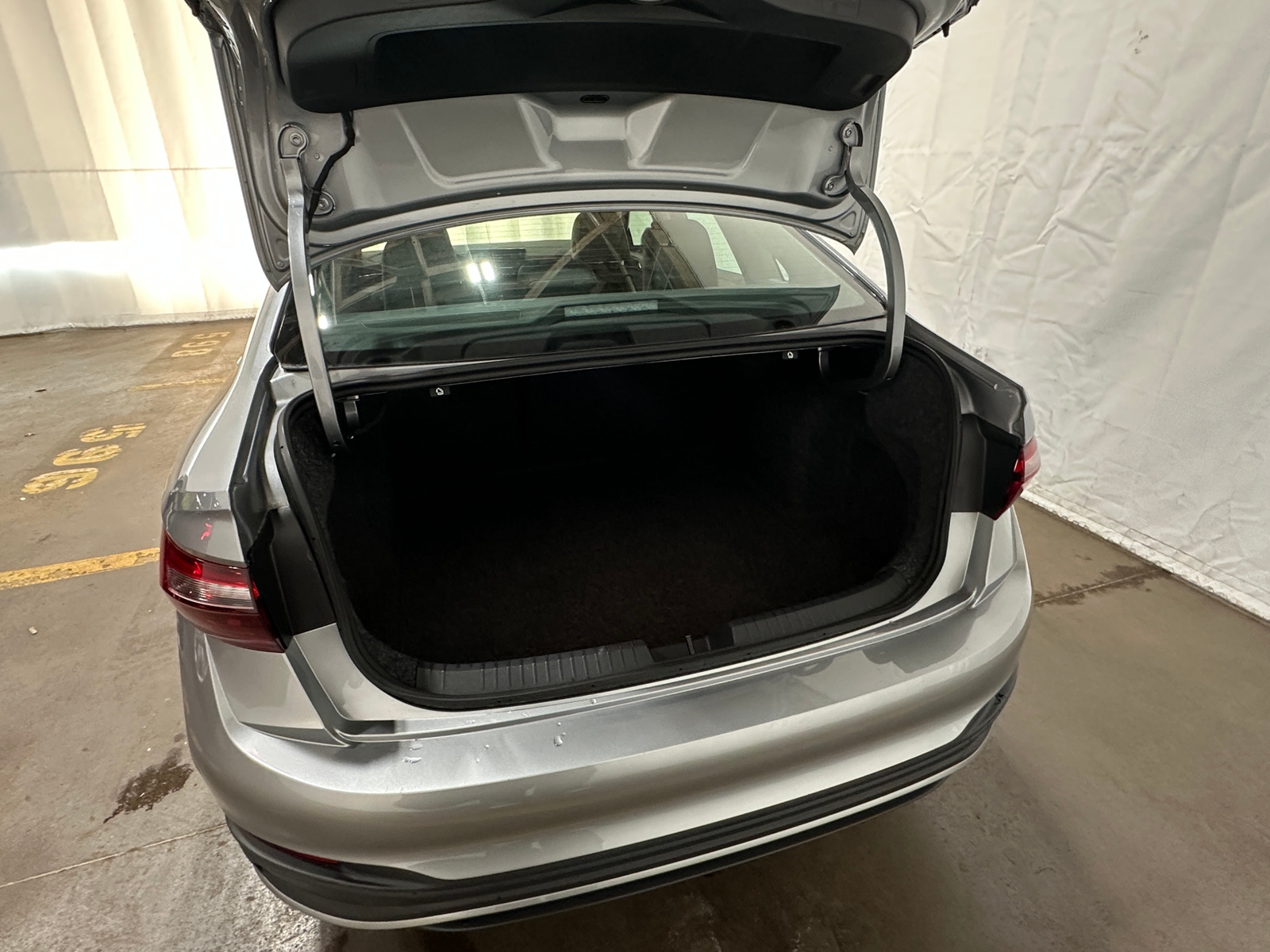 Thumbnail: 2025 Volkswagen Jetta - 6