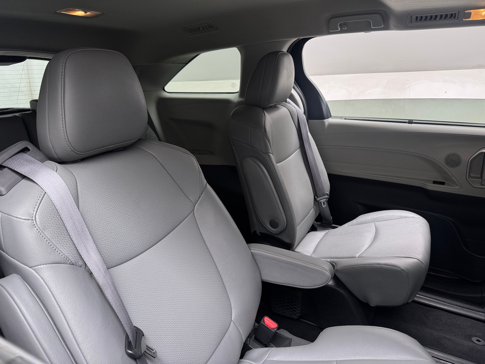 Thumbnail: 2024 Toyota Sienna - 5