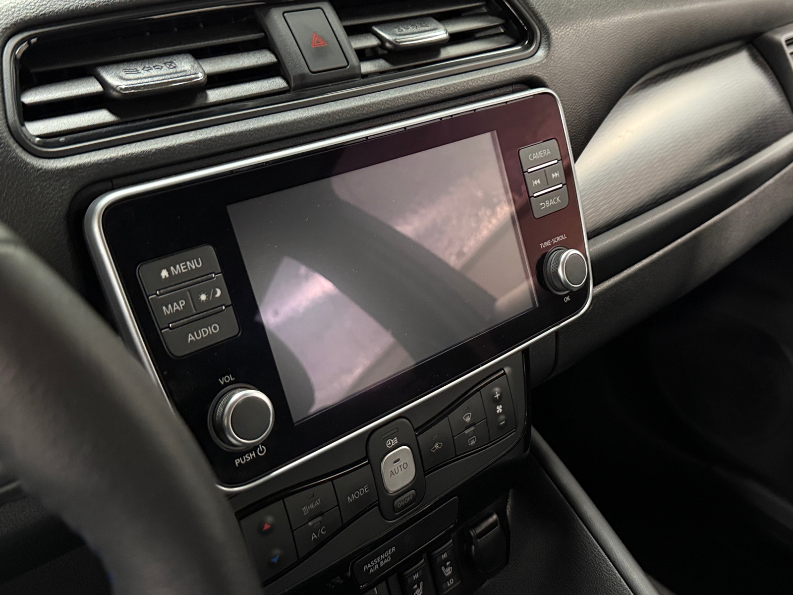 Thumbnail: 2024 Nissan Leaf - 4