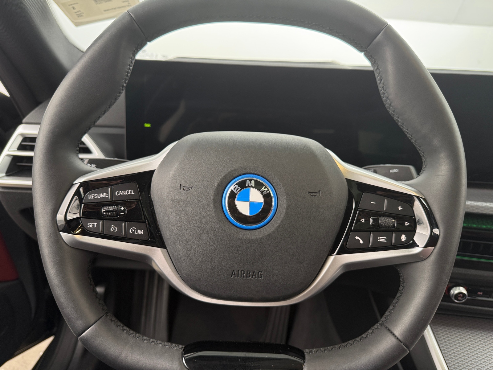 Thumbnail: 2025 BMW i4 - 3