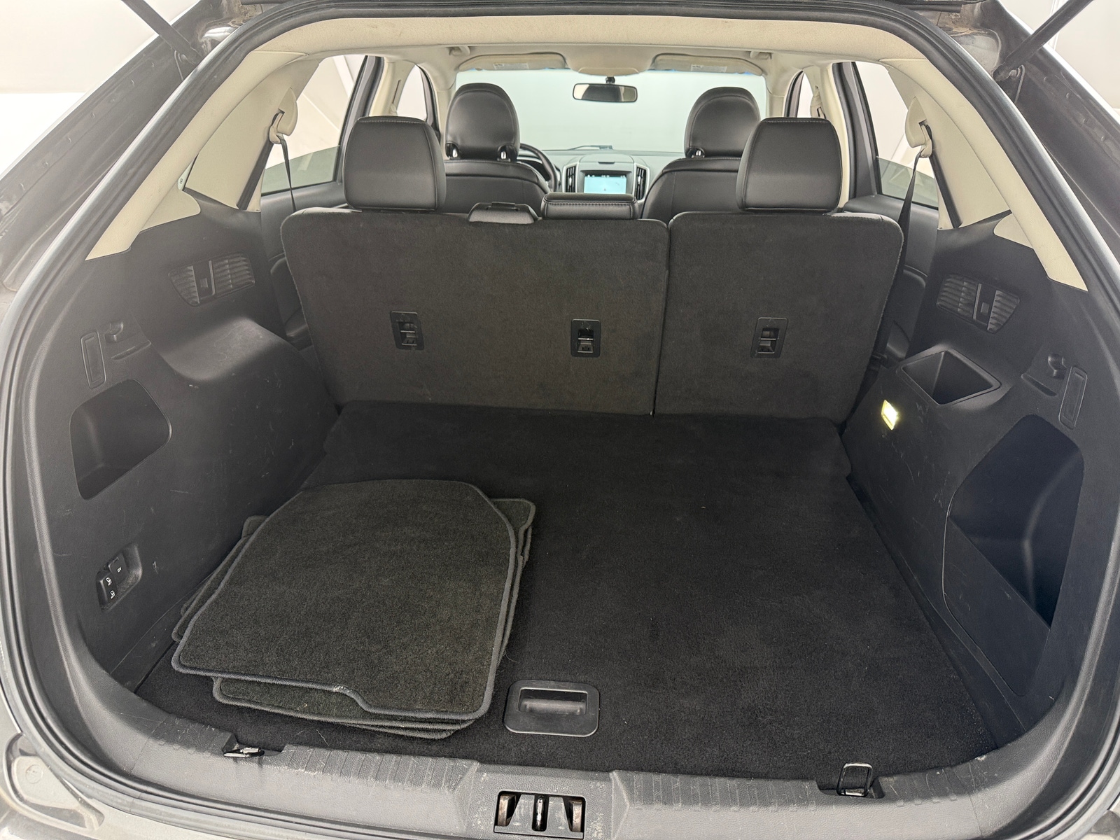 Thumbnail: 2016 Ford Edge - 7