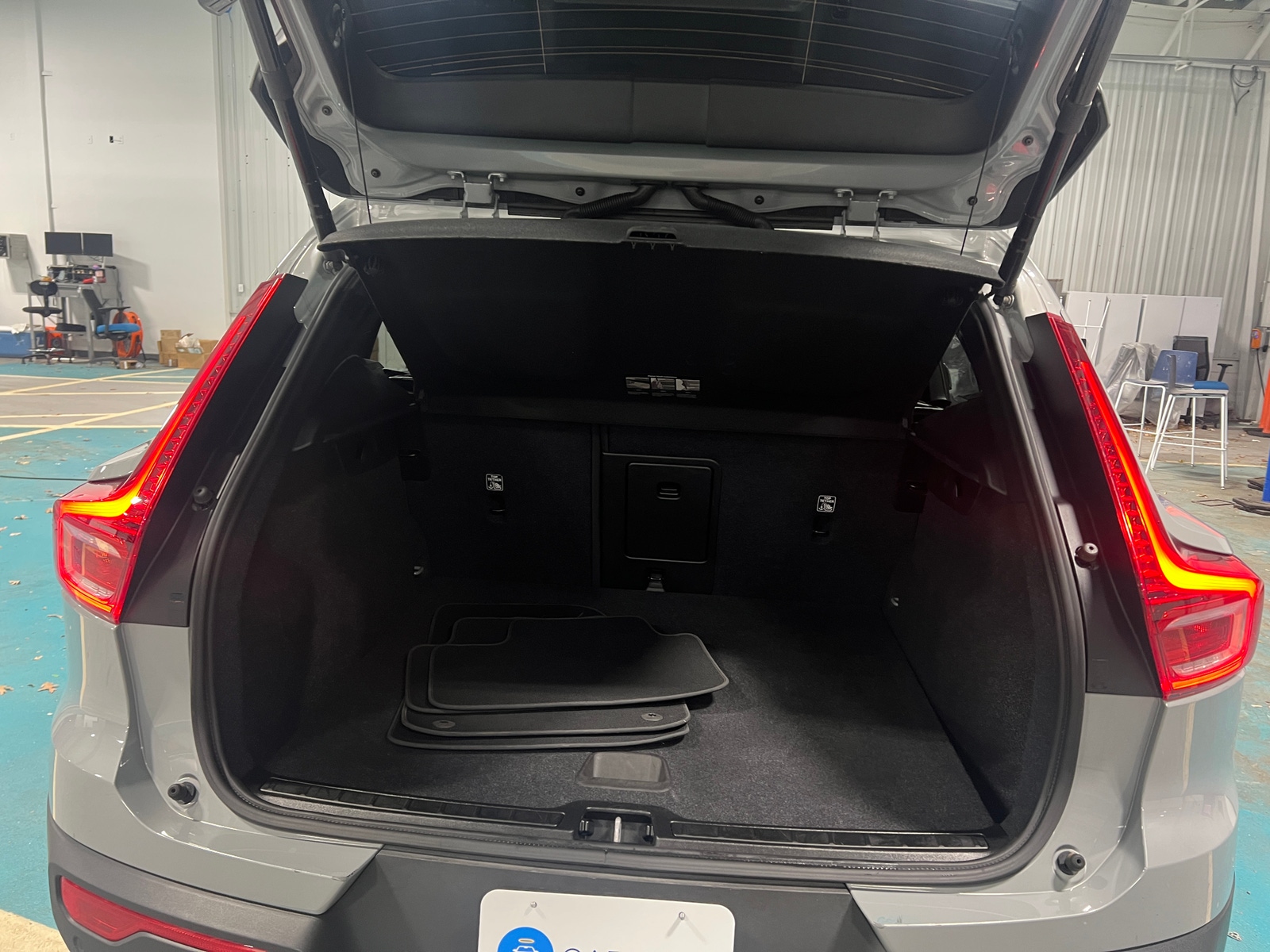 Thumbnail: 2024 Volvo XC40 - 7