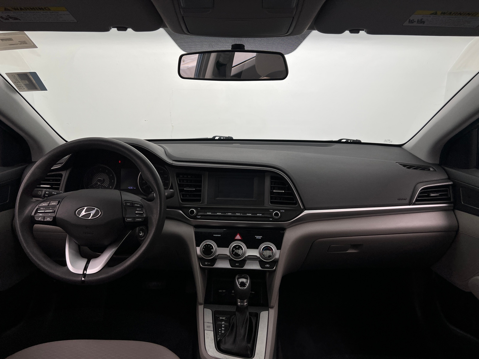 Thumbnail: 2019 Hyundai Elantra - 3