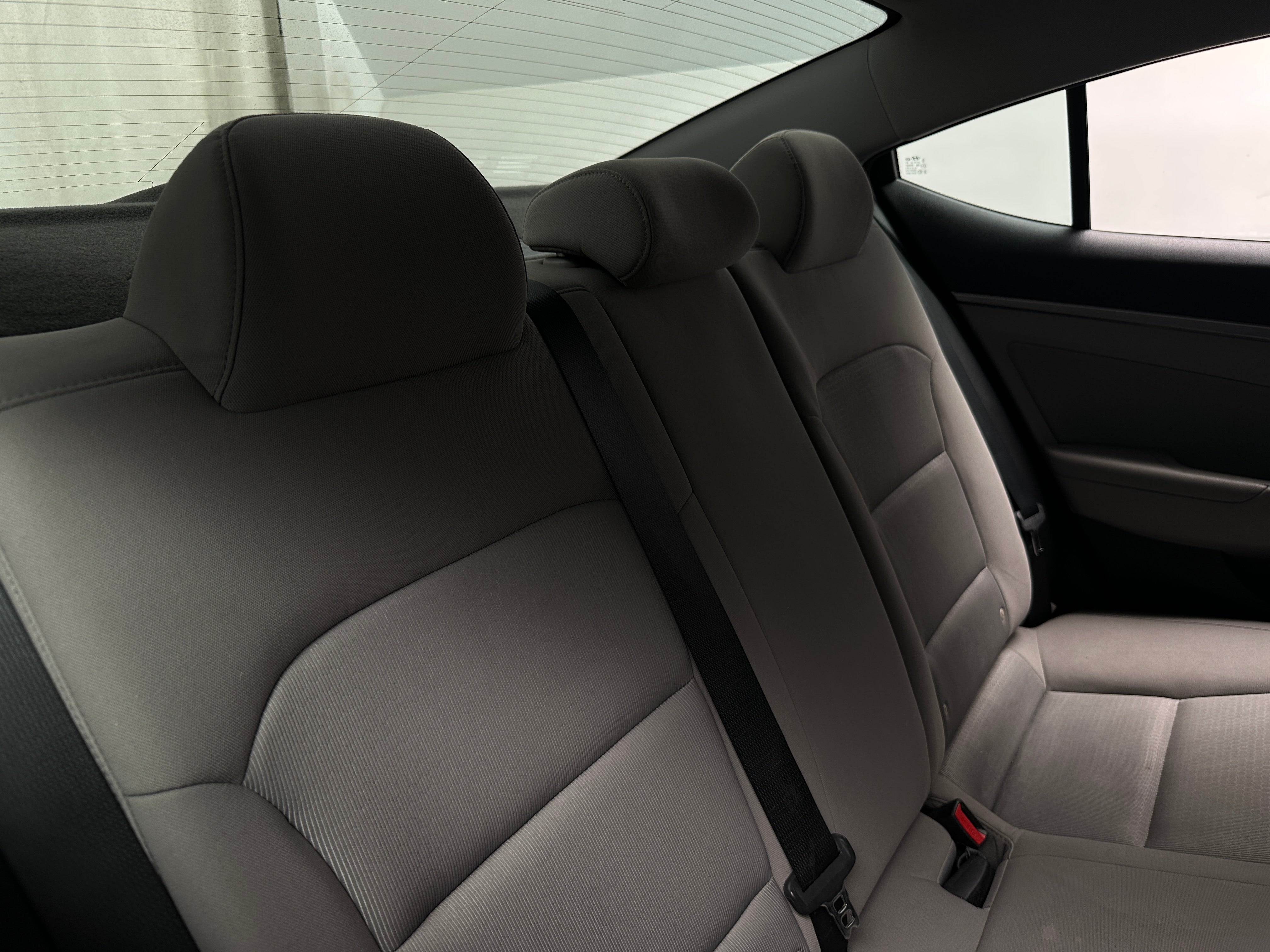 Used 2018 Hyundai Elantra Value Edition with VIN KMHD84LF8JU554698 for sale in Oak Creek, WI