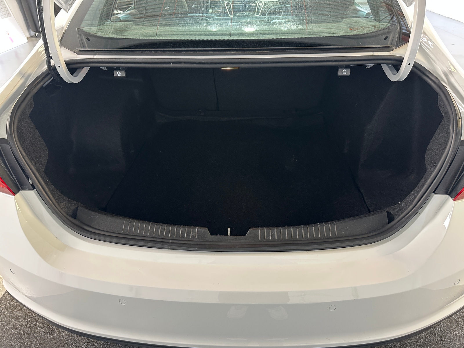 Thumbnail: 2024 Chevrolet Malibu - 7