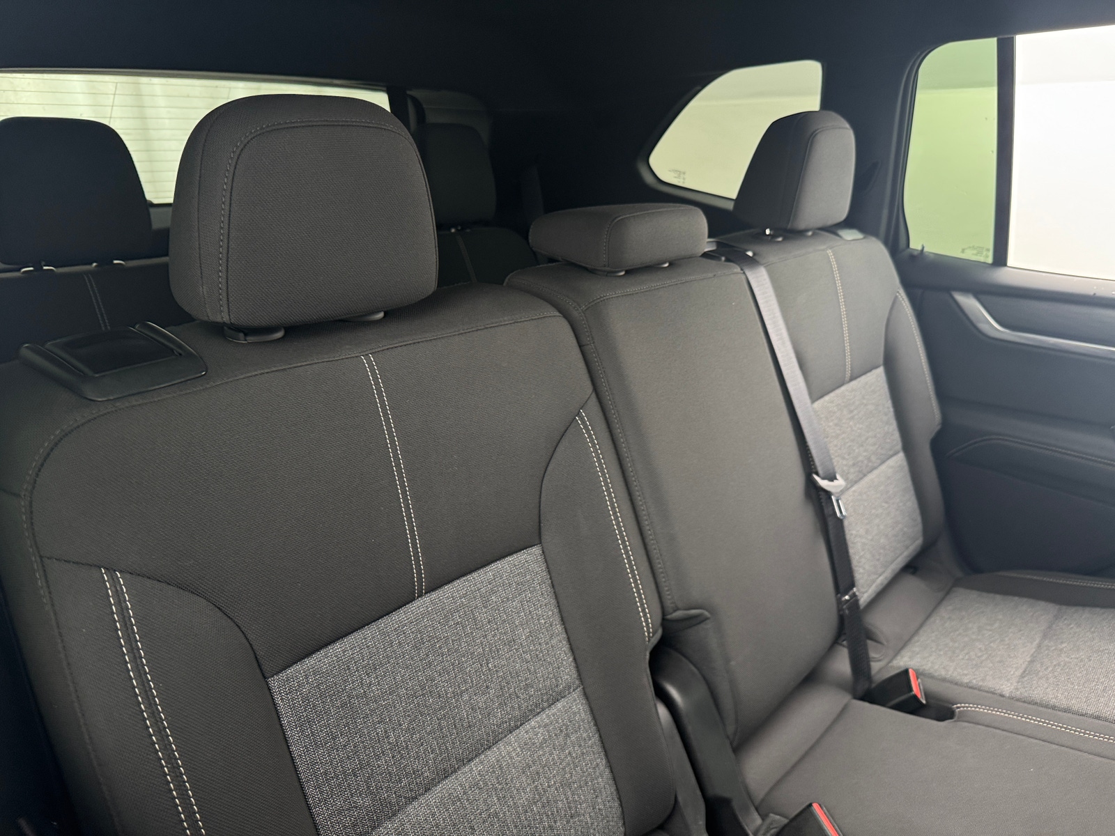 Thumbnail: 2025 GMC Acadia - 6