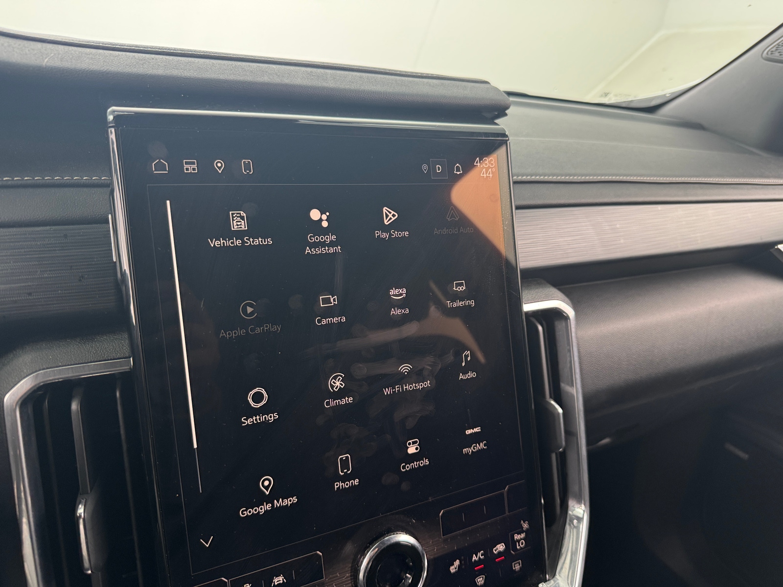 Thumbnail: 2025 GMC Acadia - 4