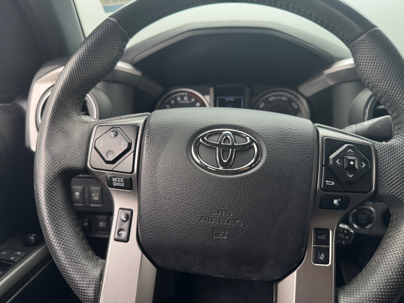 Thumbnail: 2022 Toyota Tacoma - 4