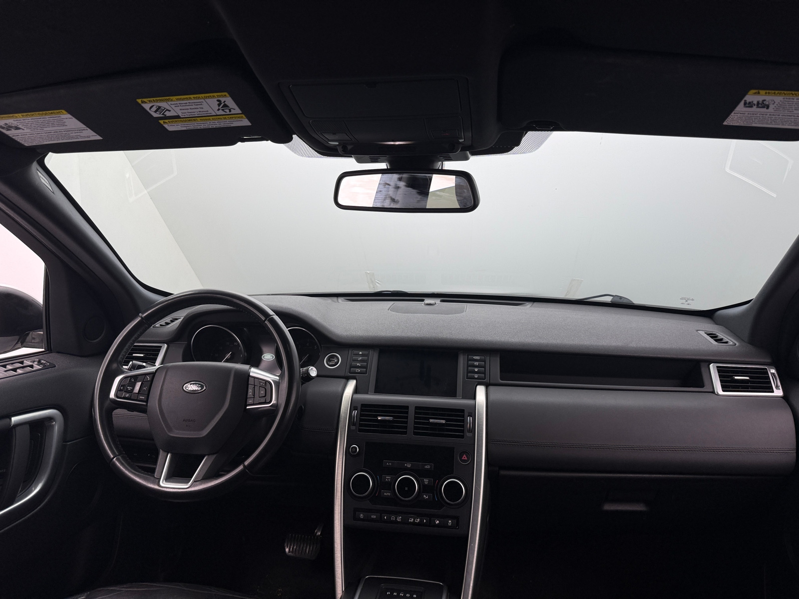 Thumbnail: 2018 Land Rover Discovery Sport - 2