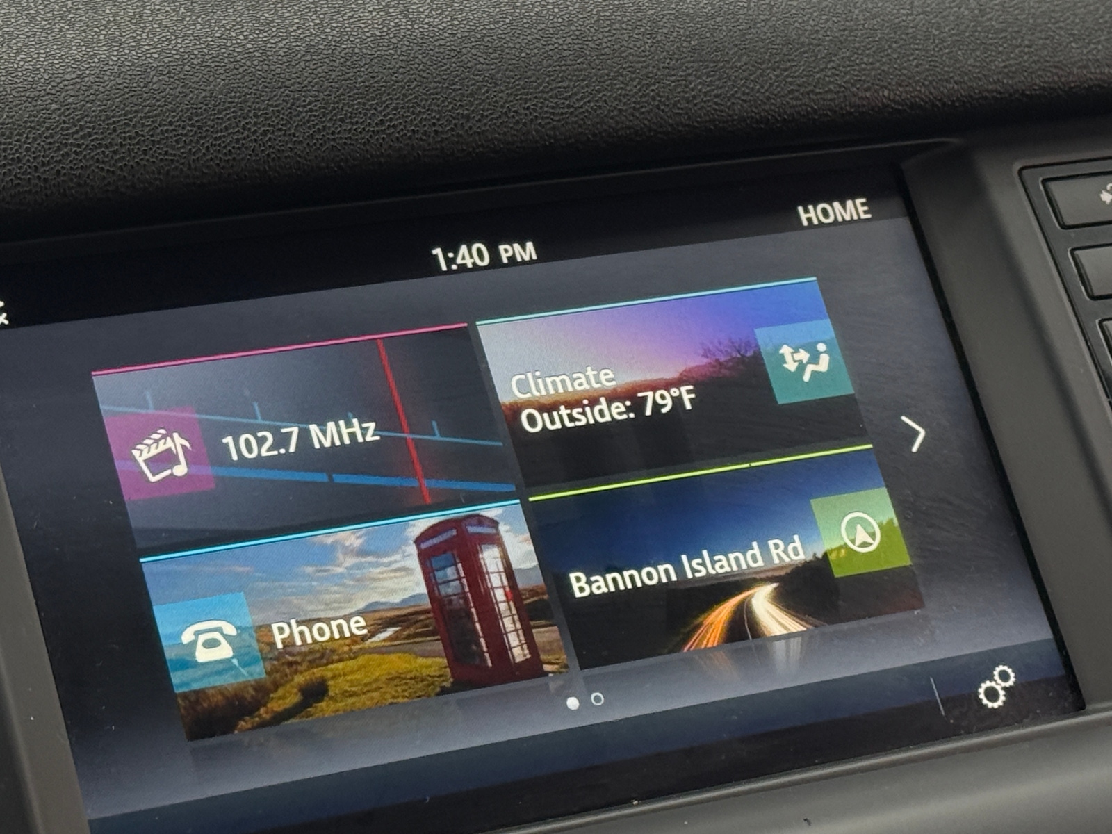 Thumbnail: 2018 Land Rover Discovery Sport - 3