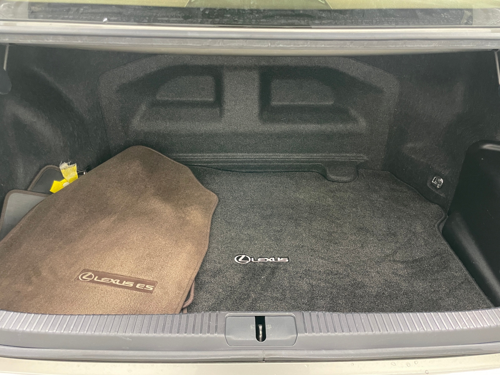 Thumbnail: 2016 Lexus ES - 6