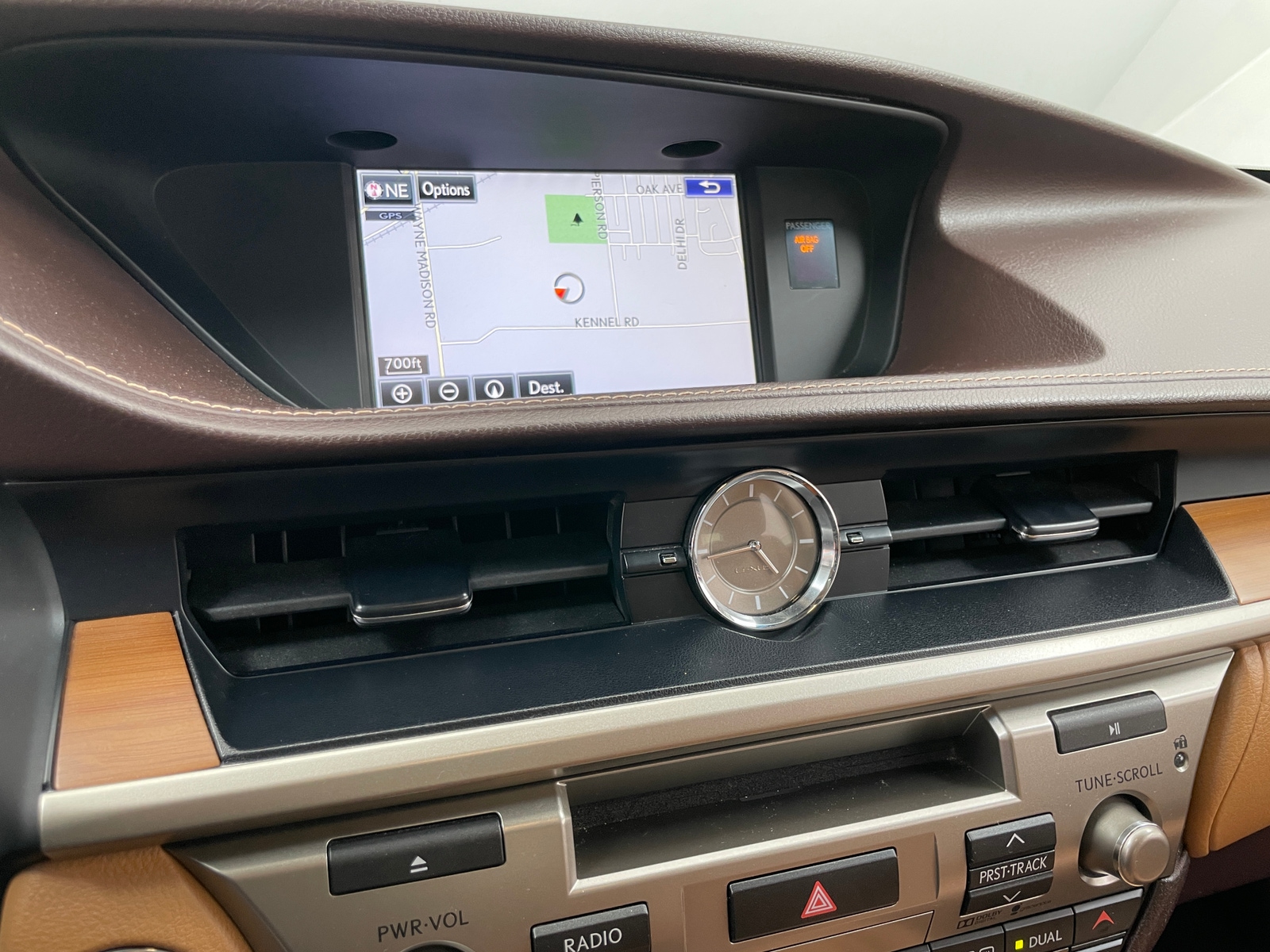 Thumbnail: 2016 Lexus ES - 3