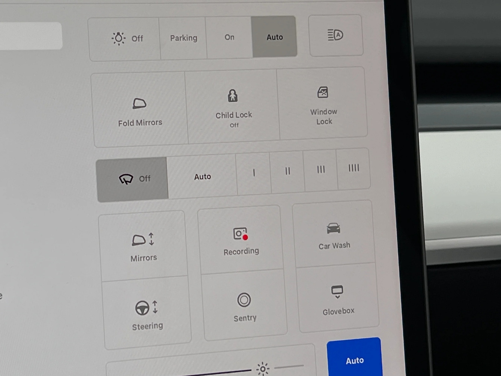 Thumbnail: 2024 Tesla Model Y - 3