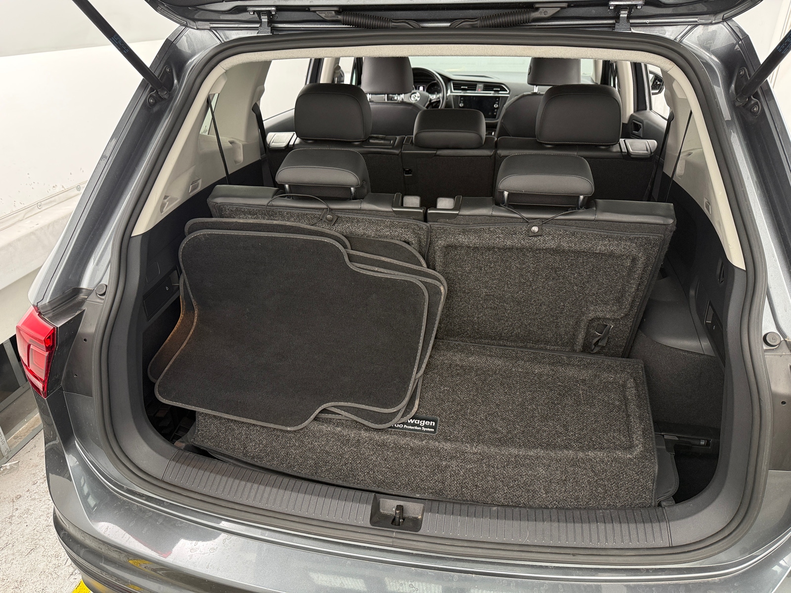 Thumbnail: 2019 Volkswagen Tiguan - 6